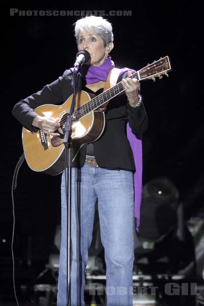 JOAN BAEZ - 2011-09-17 - LA COURNEUVE - Parc Departemental - Grande Scene - 